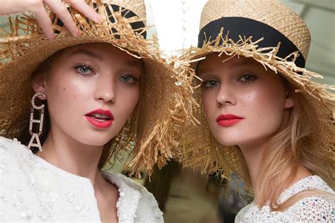 makeup chanel spring 2019|Chanel spring dresses.